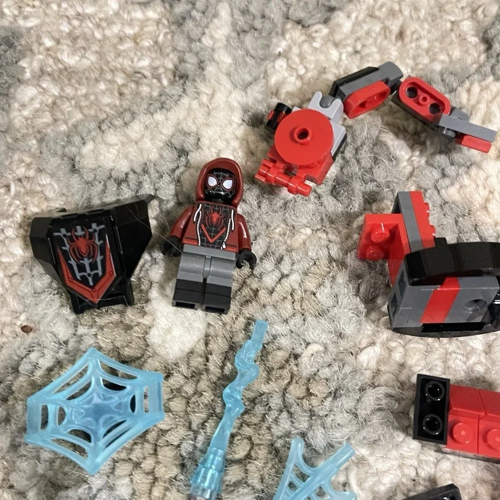 LEGO Marvel Spider-Man Miles Morales Mech Armor 76171 Incomplete For Parts - Picture 2 of 5